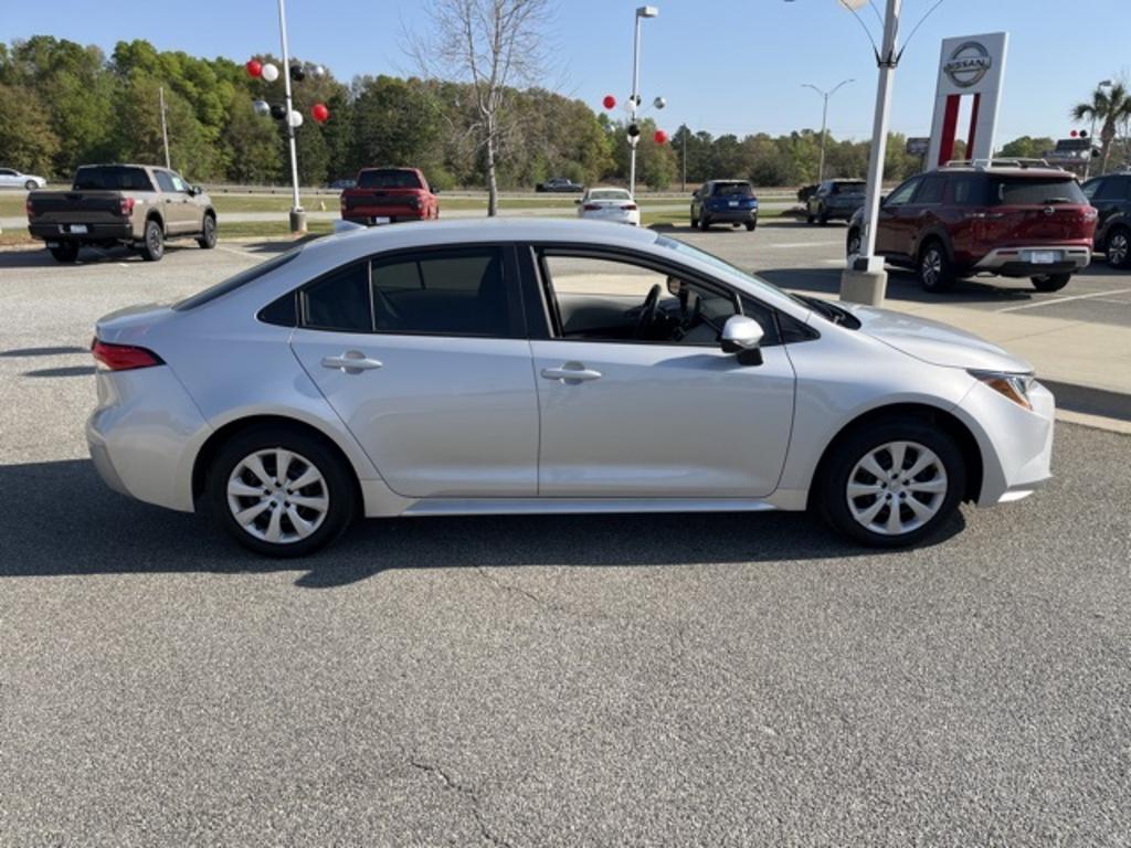 2022 Toyota Corolla - $24,000