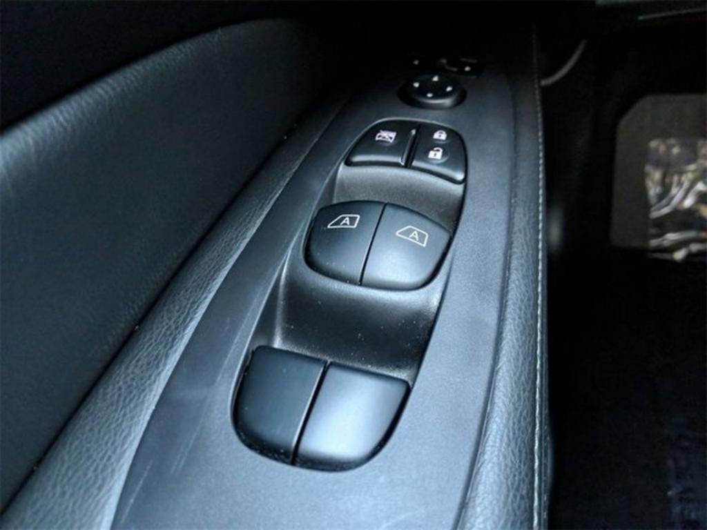 2019 Nissan Pathfinder - $23,000