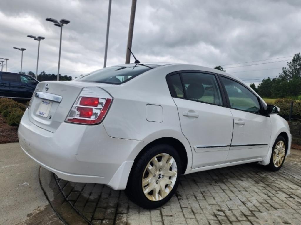 2010 Nissan Sentra - $7,500