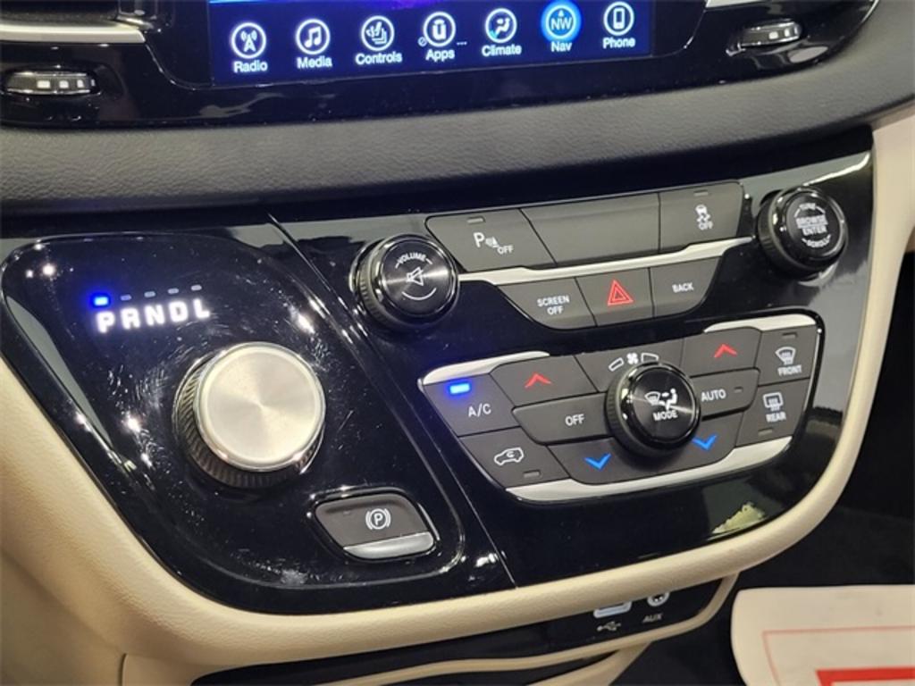 2017 Chrysler Pacifica - $21,000