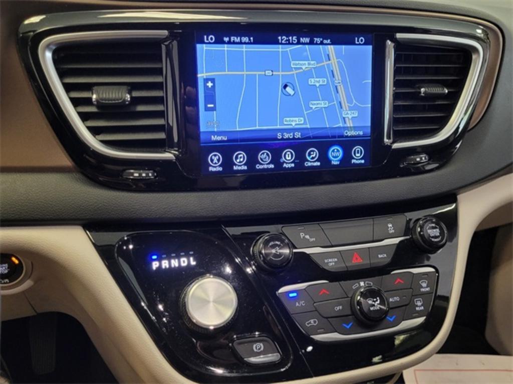 2017 Chrysler Pacifica - $21,000