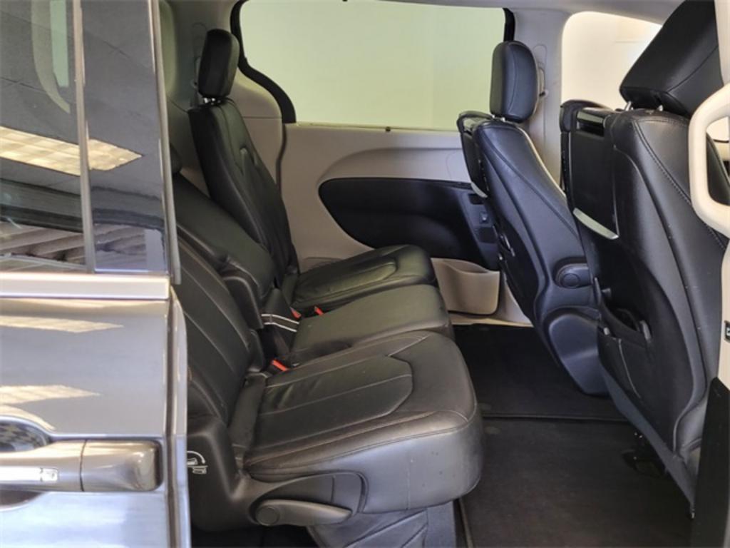 2017 Chrysler Pacifica - $21,000