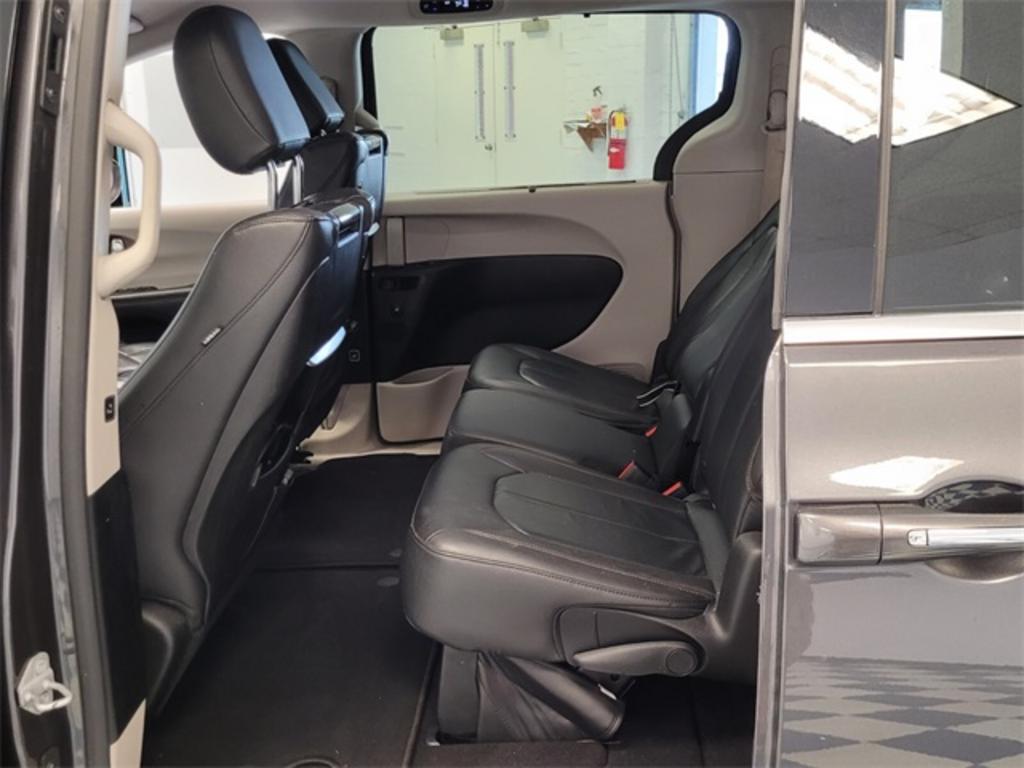 2017 Chrysler Pacifica - $21,000