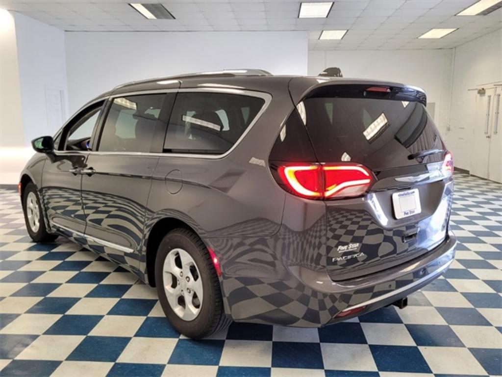 2017 Chrysler Pacifica - $21,000