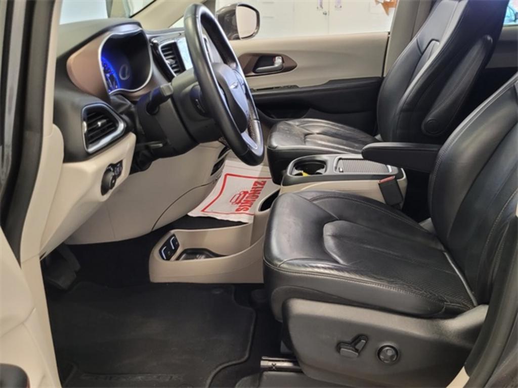 2017 Chrysler Pacifica - $21,000