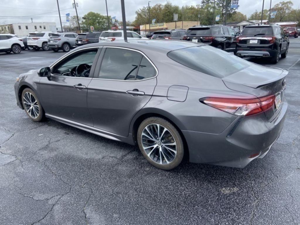 2018 Toyota Camry - $18,000