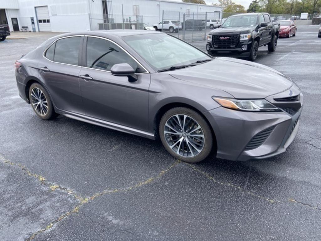 2018 Toyota Camry - $18,000