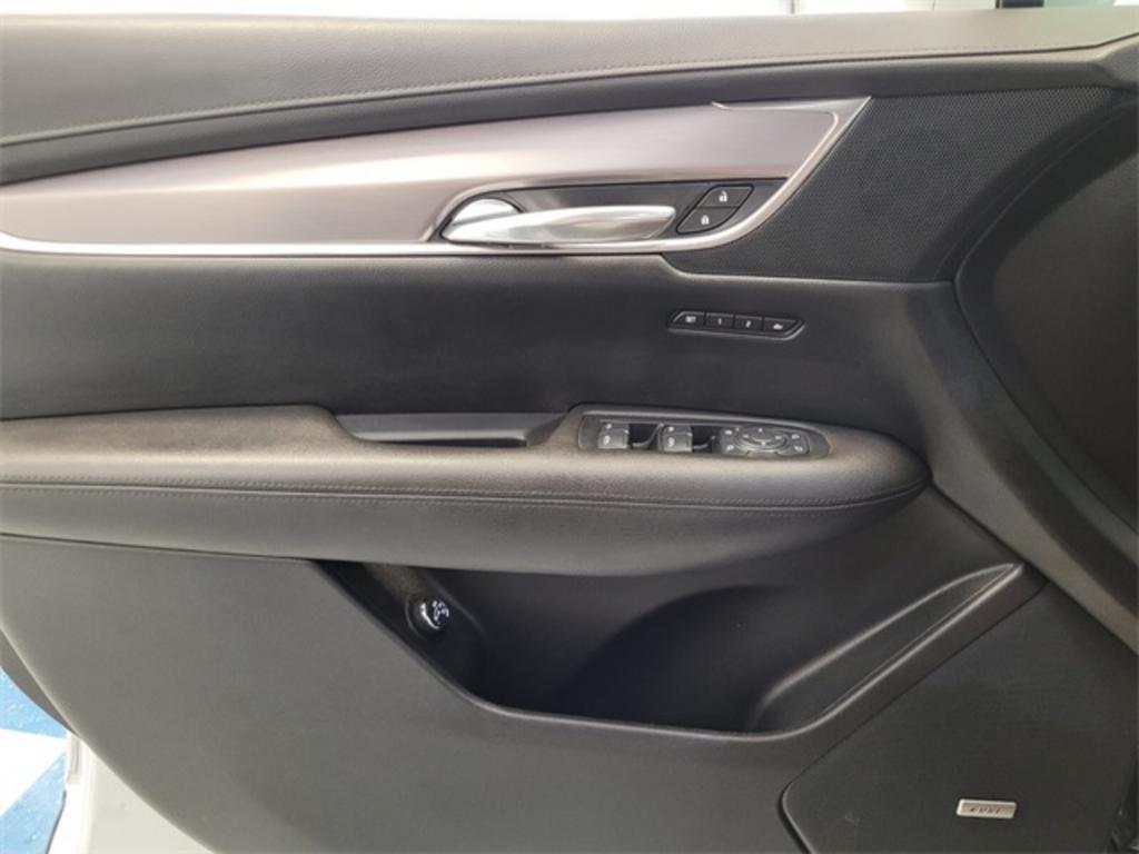 2017 Cadillac XT5 - $22,500