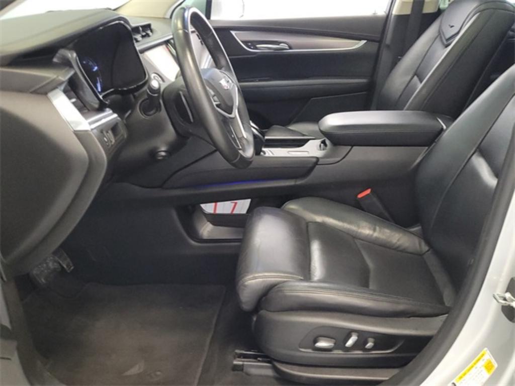 2017 Cadillac XT5 - $22,500