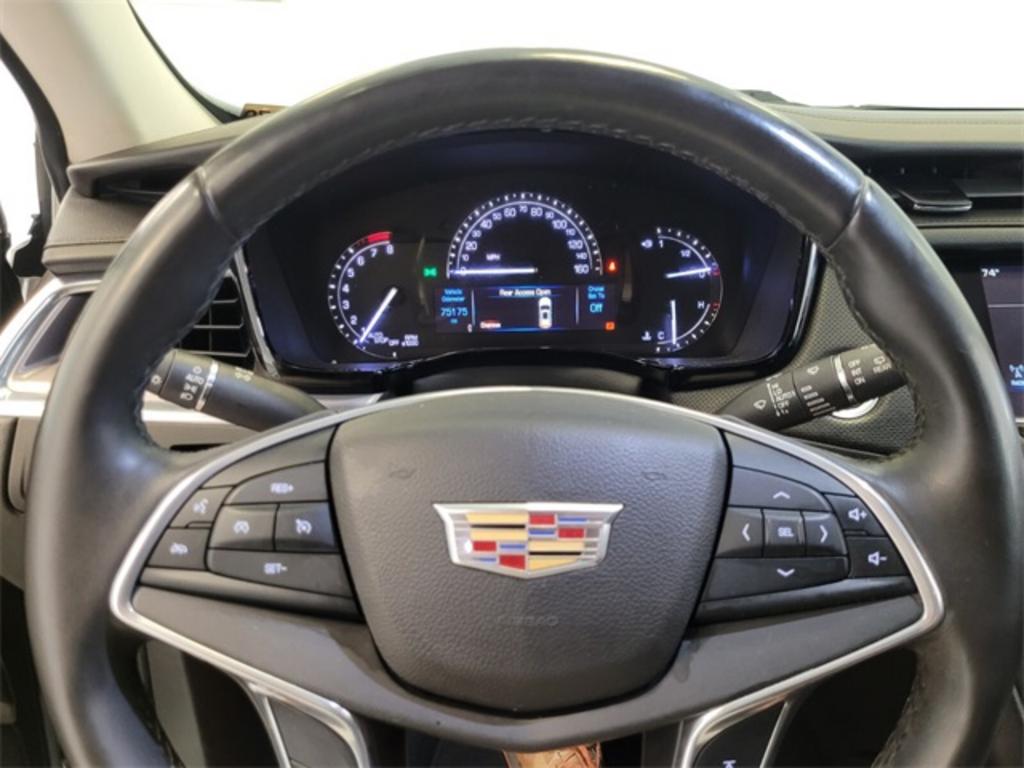 2017 Cadillac XT5 - $22,500