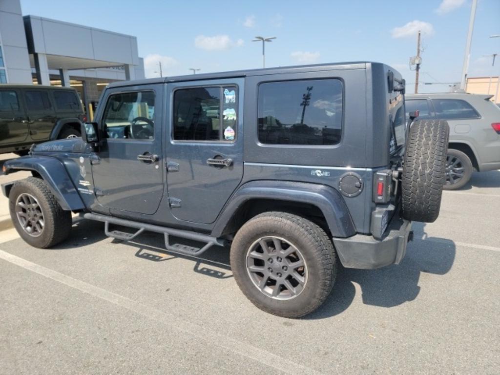 2007 Jeep Wrangler - $13,000