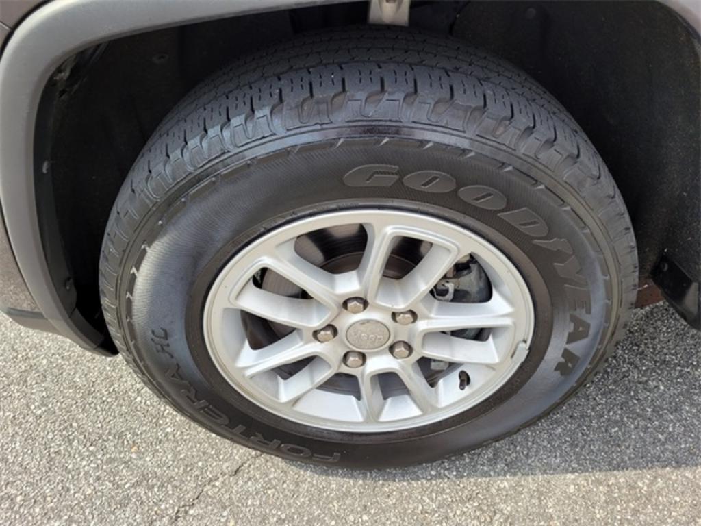 2019 Jeep Cherokee - $25,000