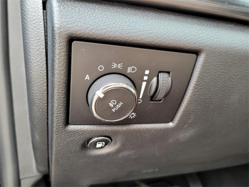 2019 Jeep Cherokee - $25,000
