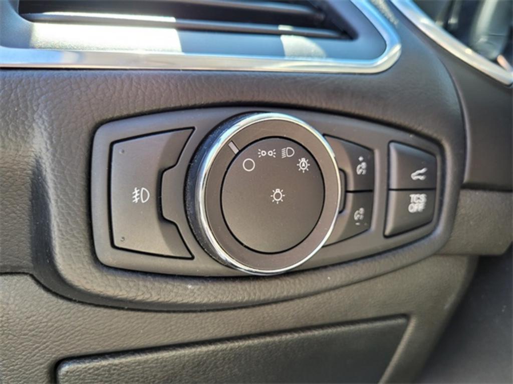 2019 Ford Edge Titanium photo
