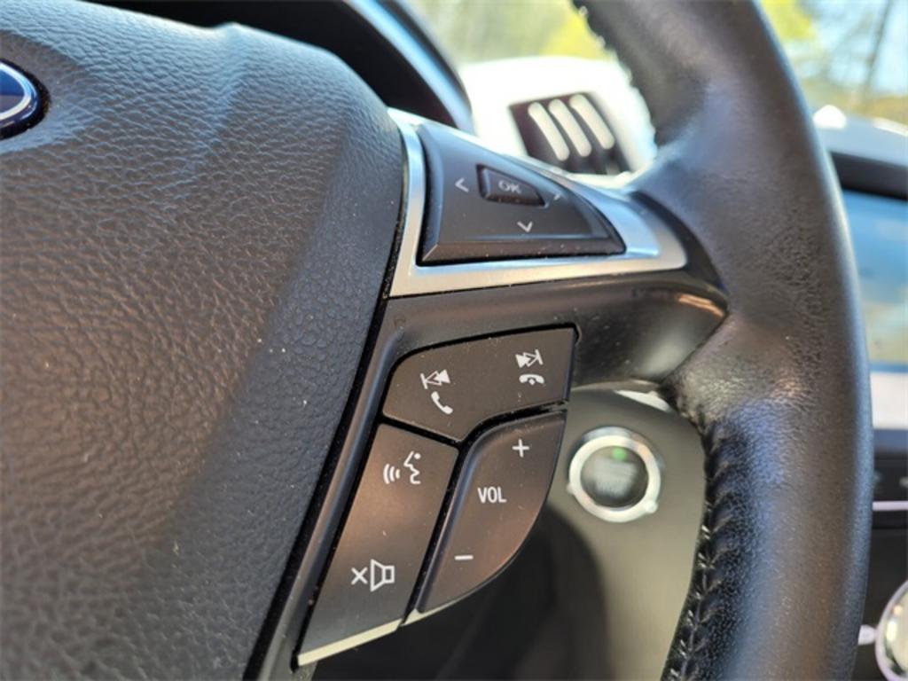 2019 Ford Edge Titanium photo