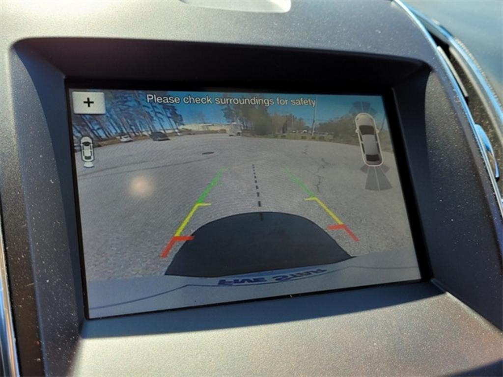 2019 Ford Edge Titanium photo