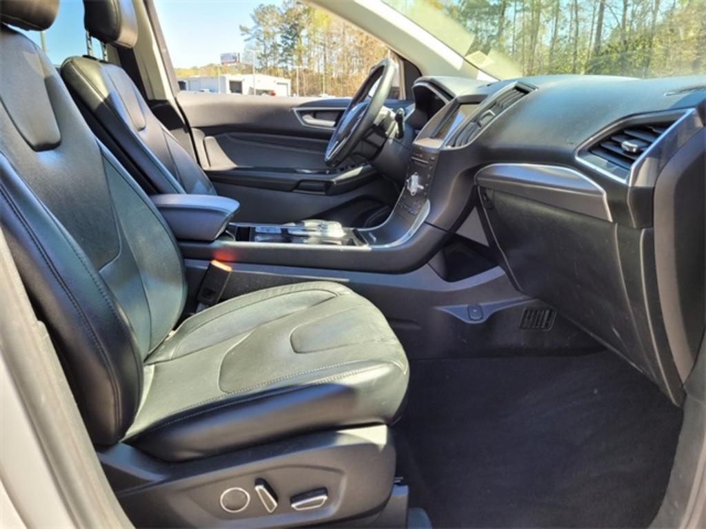 2019 Ford Edge Titanium photo