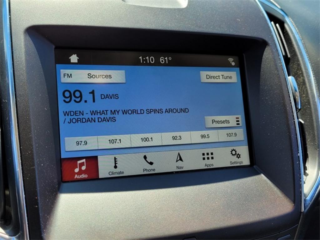 2019 Ford Edge Titanium photo