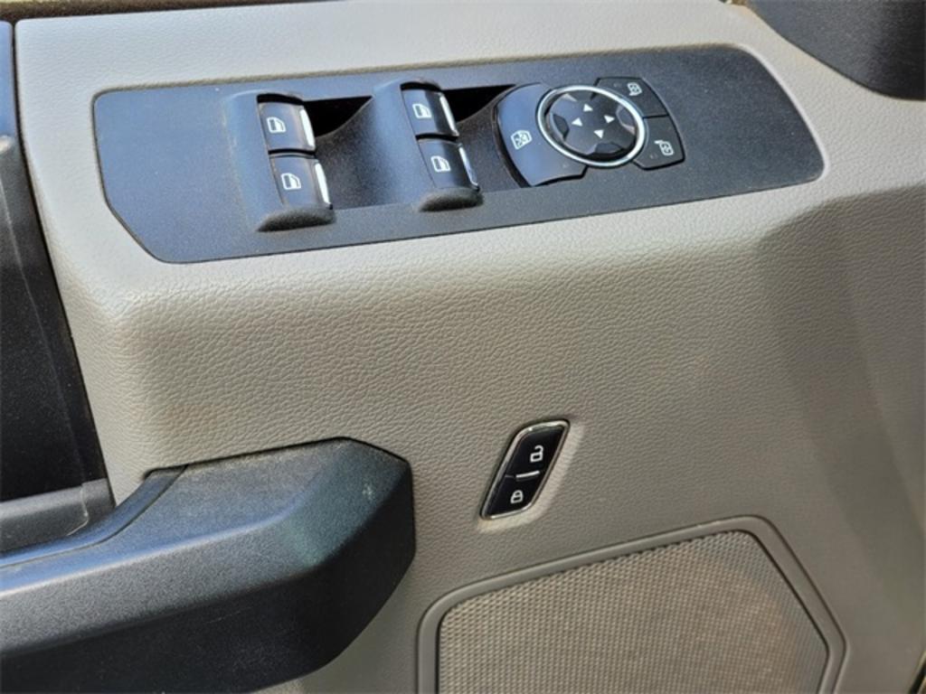 2018 Ford F-450 - $46,500