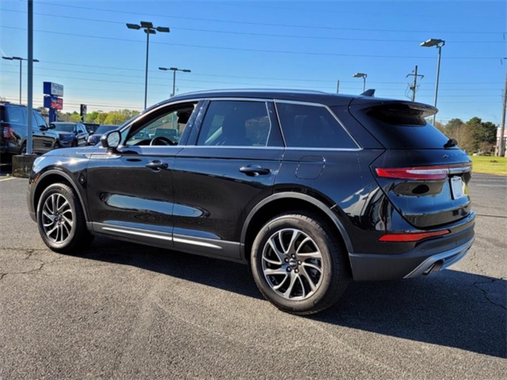2020 Lincoln Corsair - $32,000