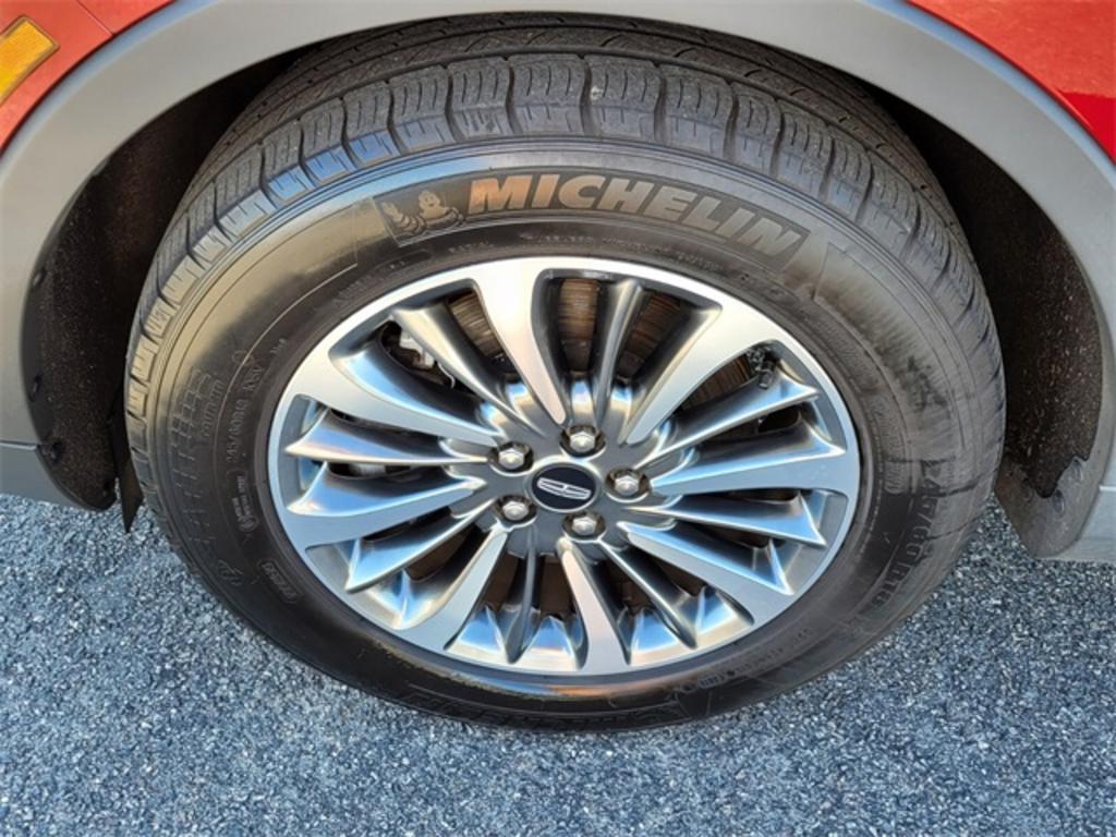 2019 Lincoln Nautilus - $31,000