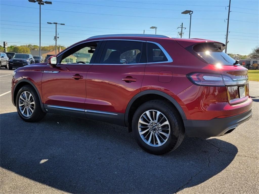 2019 Lincoln Nautilus - $31,000