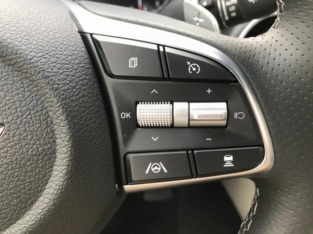 2023 Genesis G70 - $48,500