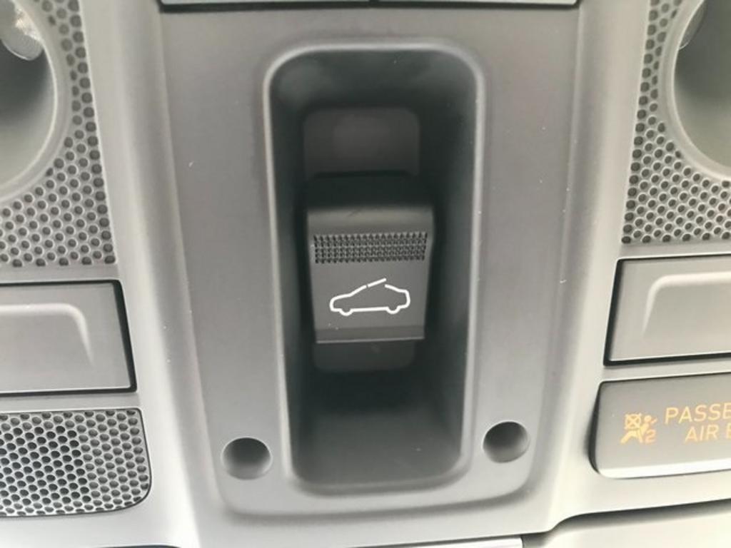 2023 Genesis G70 - $48,500