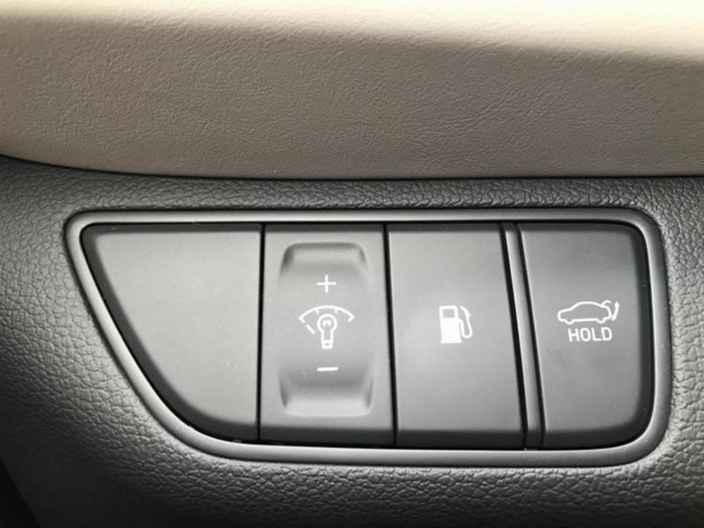 2023 Genesis G70 - $48,500