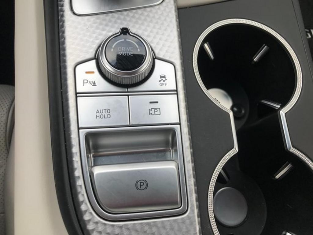 2023 Genesis G70 - $48,500