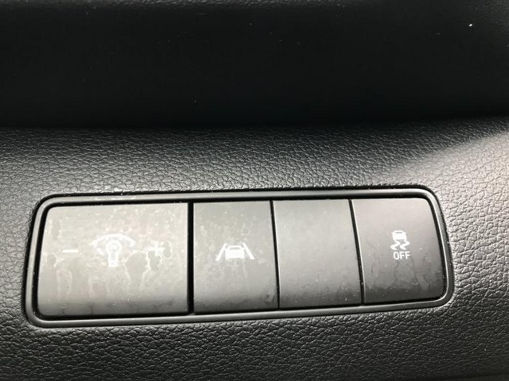 2022 Hyundai Santa Fe - $28,500
