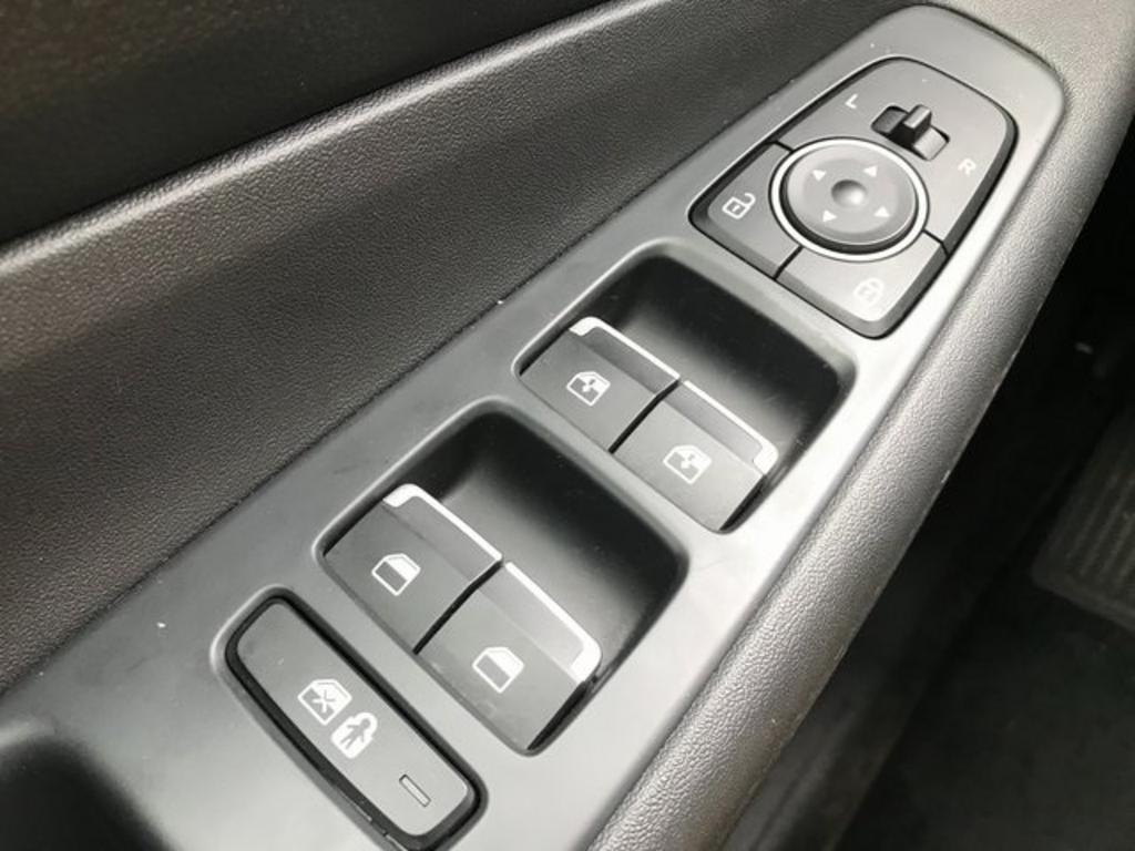 2022 Hyundai Santa Fe - $28,500