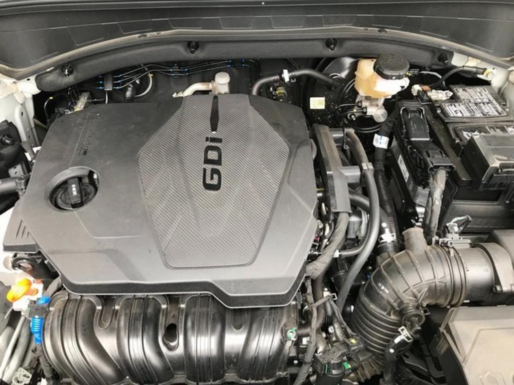 2022 Hyundai Santa Fe - $28,500