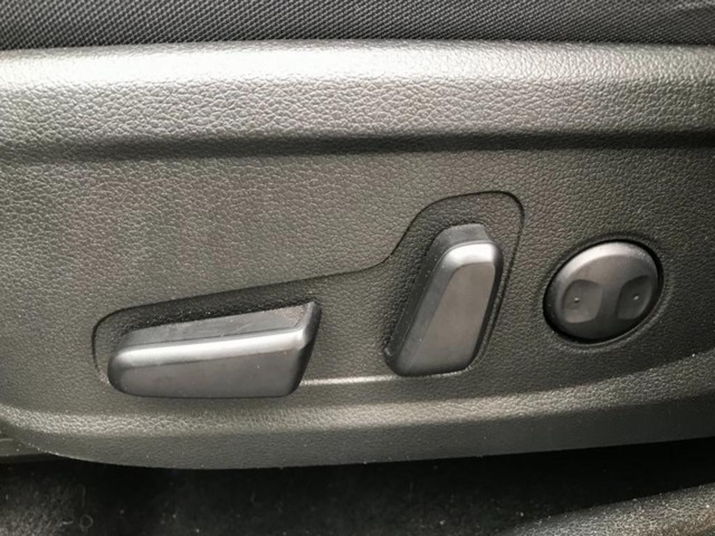 2022 Hyundai Santa Fe - $28,500