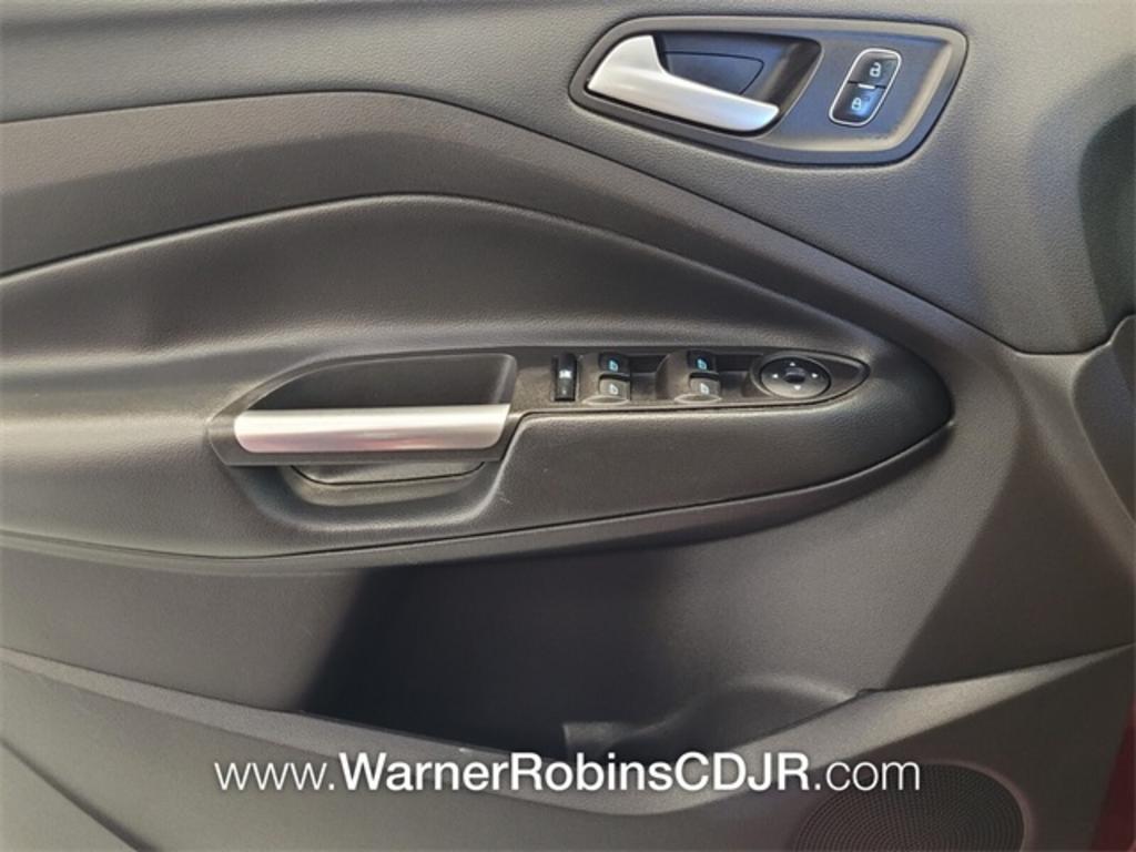 2018 Ford Escape - $17,500