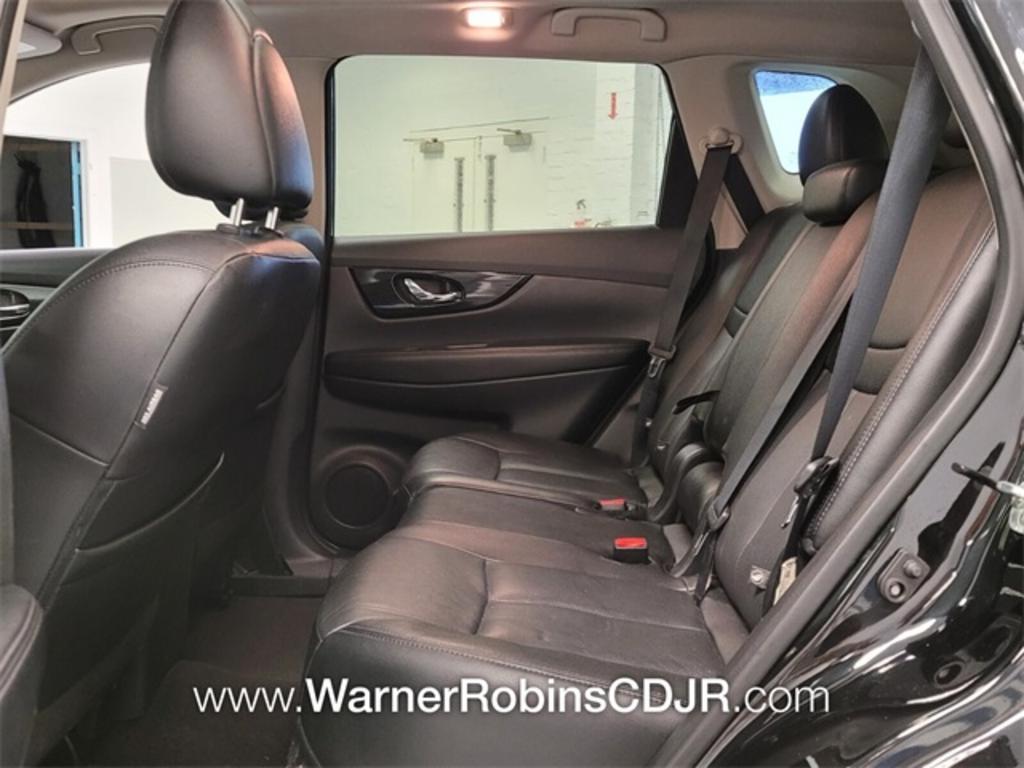 2018 Nissan Rogue - $21,500