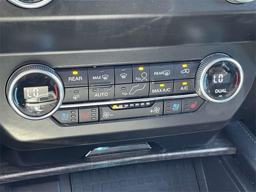 2021 Ford Expedition - $54,500