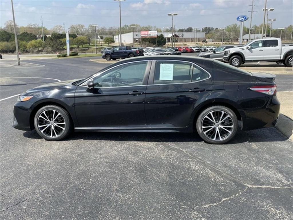2020 Toyota Camry - $22,500