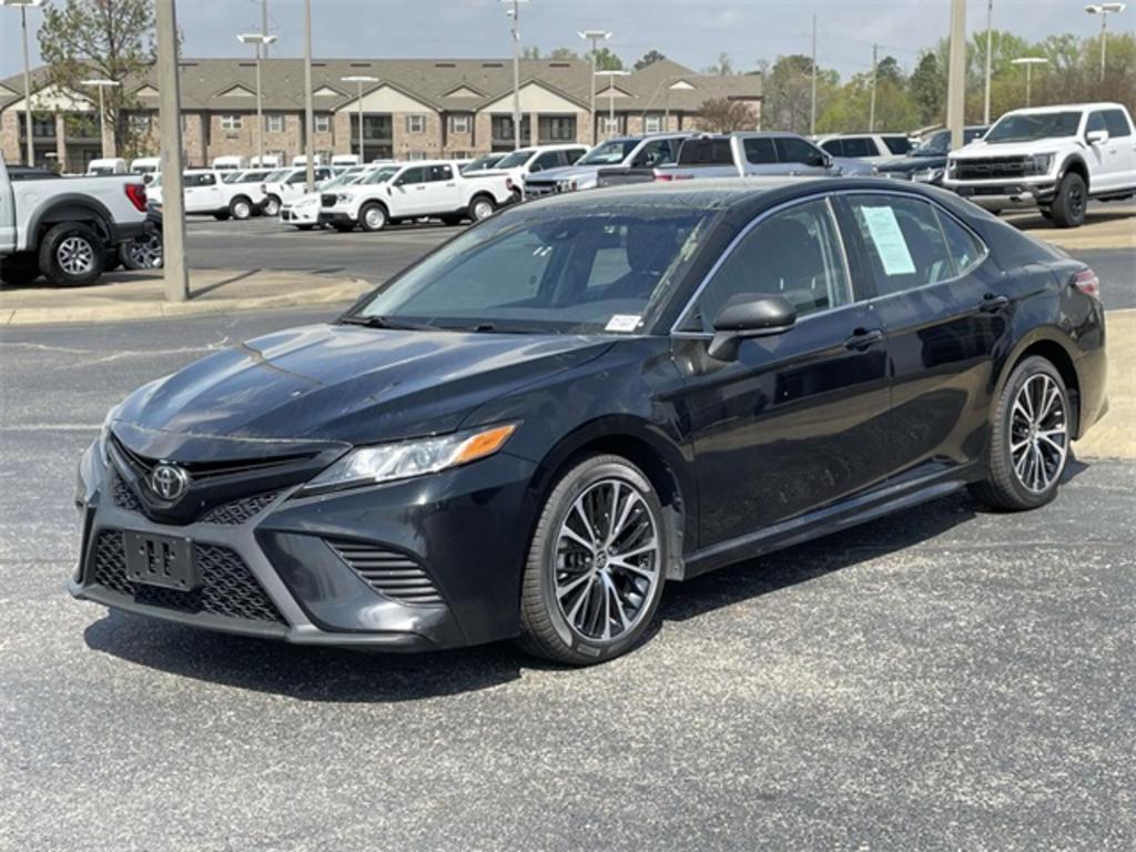 2020 Toyota Camry - $22,500