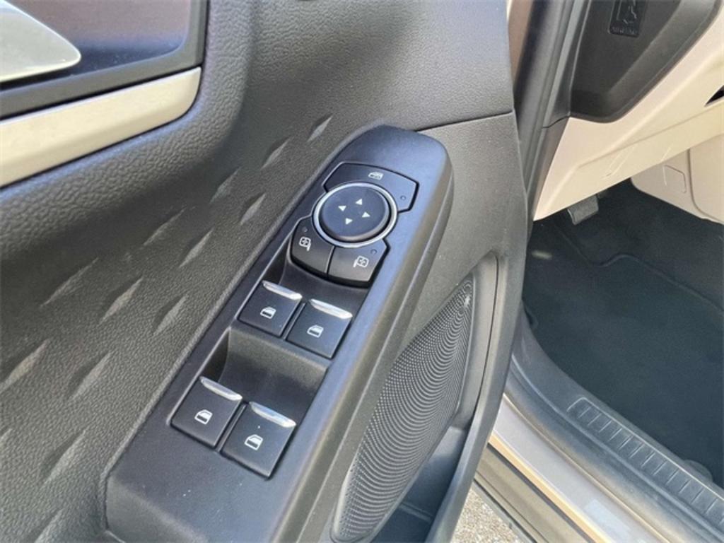 2020 Ford Escape - $26,500