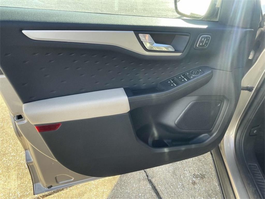 2020 Ford Escape - $26,500
