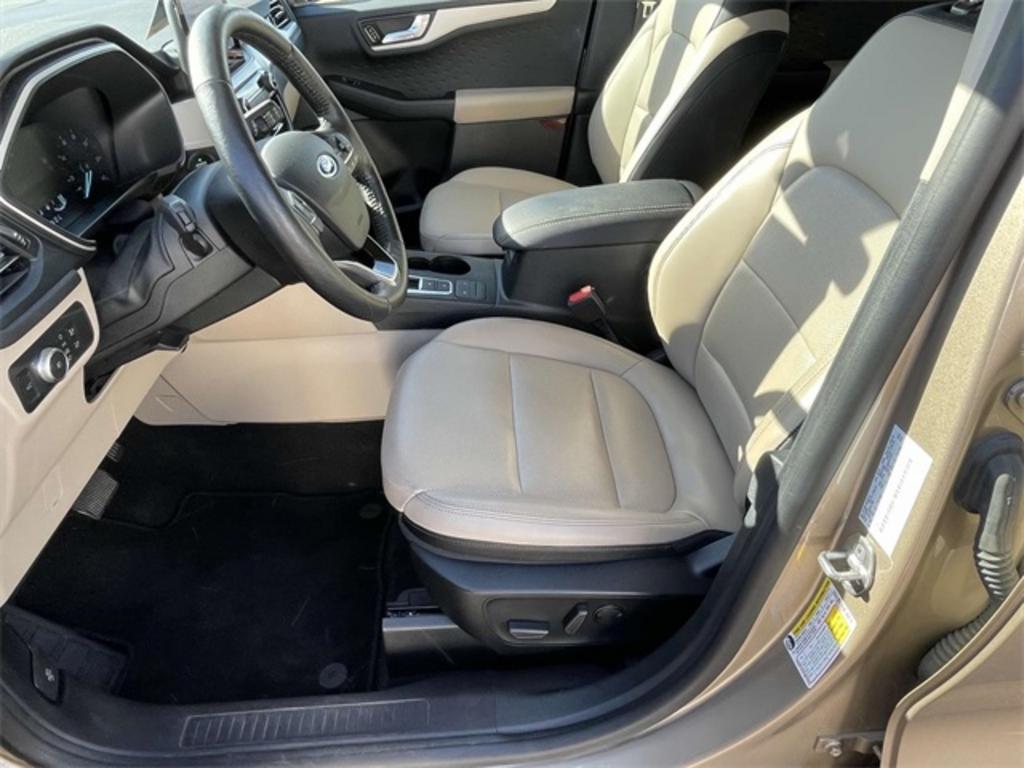 2020 Ford Escape - $26,500