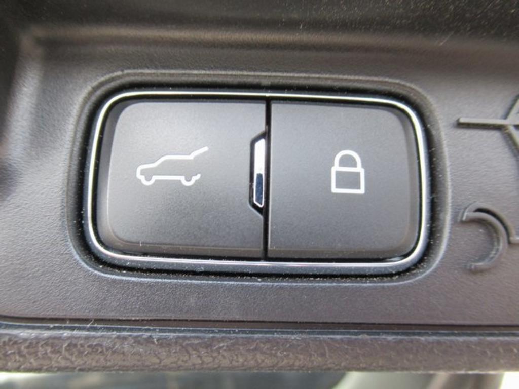 2020 Ford Explorer - $39,000