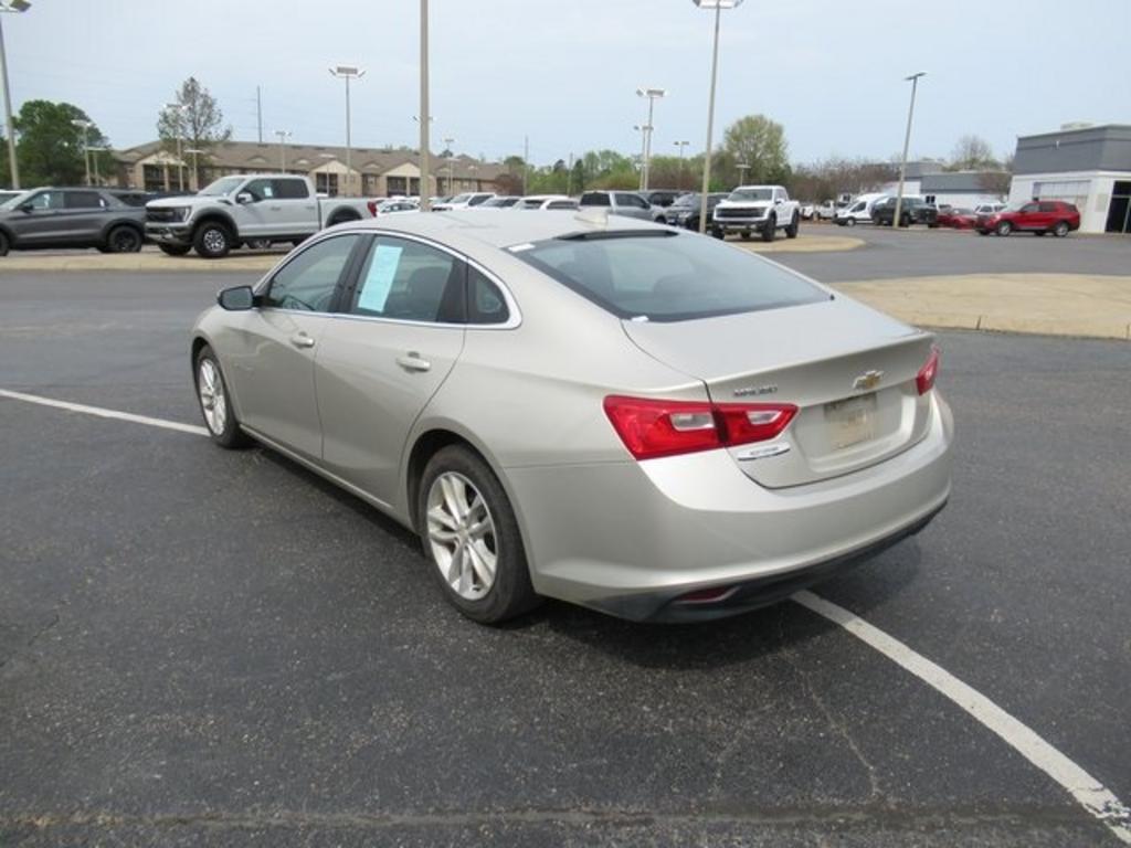2016 Chevrolet Malibu - $12,500