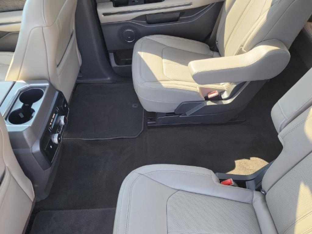 2019 Ford Expedition - $38,000