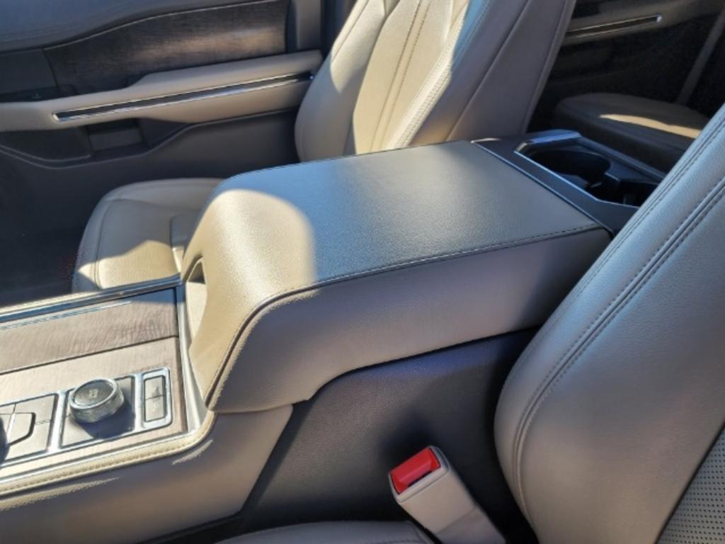 2019 Ford Expedition - $38,000
