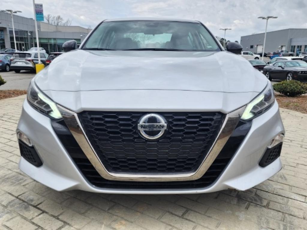 2021 Nissan Altima - $25,000