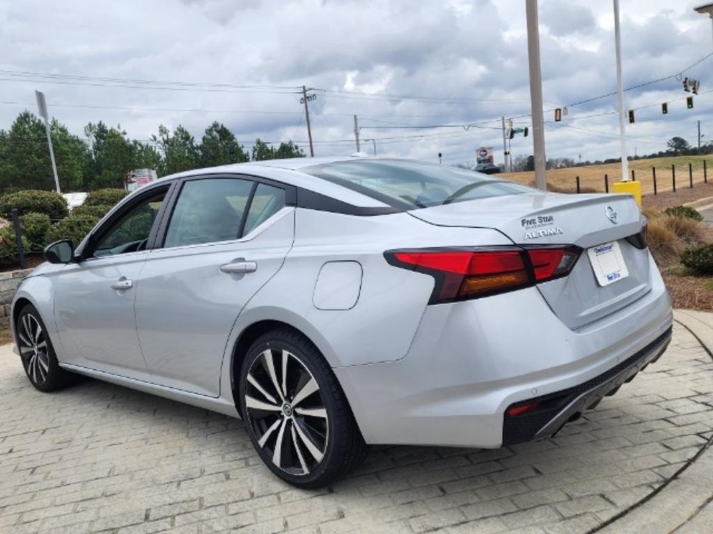 2021 Nissan Altima - $25,000