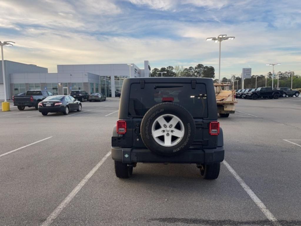 2017 Jeep Wrangler - $29,000