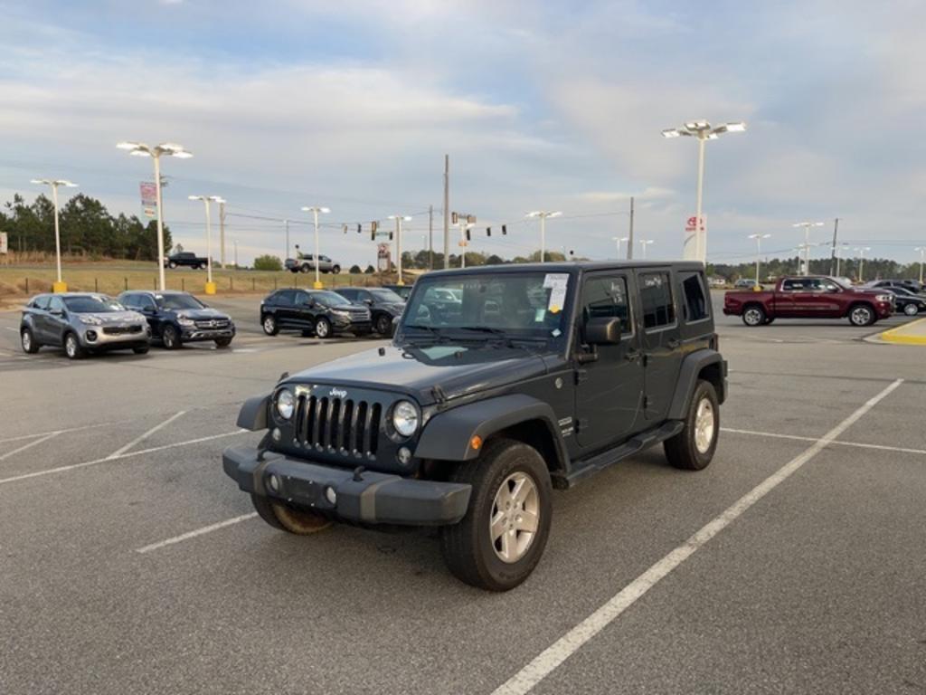 2017 Jeep Wrangler - $29,000